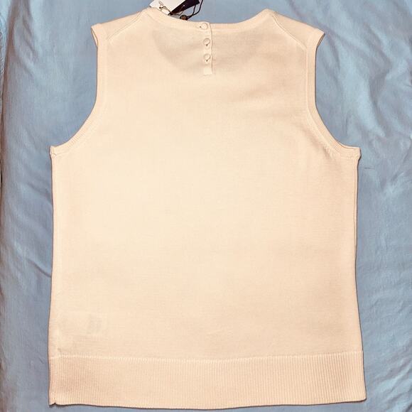 Classic Brooks Brothers pale peach sleeveless knit blouse, , Capsule Wardrobe - Picture 2 of 9